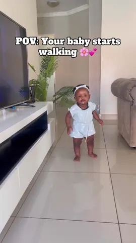 11 months in, baby Ona took her first steps🥳💕🌸 #Babiesoftiktok #viral #firstwalk #babysteps #baby #CapCut #fyppppppppppppppppppppppp 