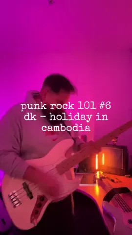 first heard dk on guitar hero 3 #punk #hardcore #hardcorepunk #punkrock #bassist #basstok #basscover @Fender #guitarhero 