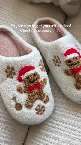 There is no better thing than christmas cosy slippers 🤭🎄 I got mine from @Temu 🫶🏼 #CapCut #christmas #christmaswishlist #christmaswishlist2024 #christmasgift #christmastok #christmasslippers #girlythings #ukcontentcreator #contentcreator #smallcontentcreator #microinfluencers 