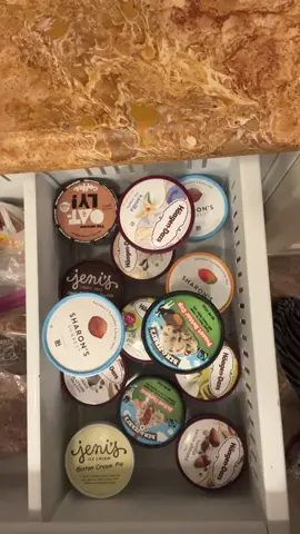 Ice cream overload. Seems like @kyrasedgwickofficial might be to blame…