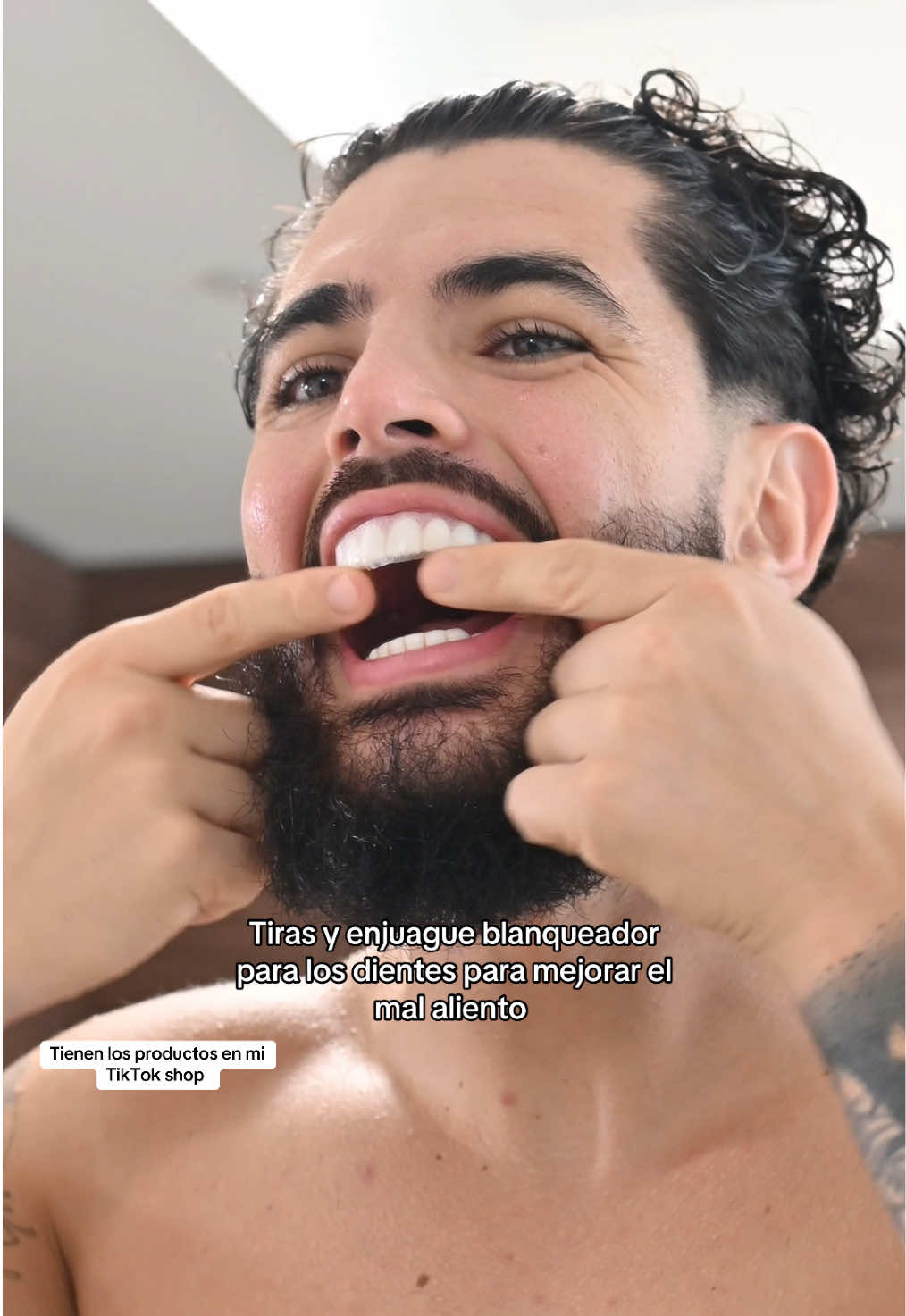 Tiras y enjuague blanqueador para los dientes para mejorar el mal aliento  #oralcare #dientesblancos #dientesamarillos #waterflosser #whiteningstrips #teethcare #teeth #malaliento 