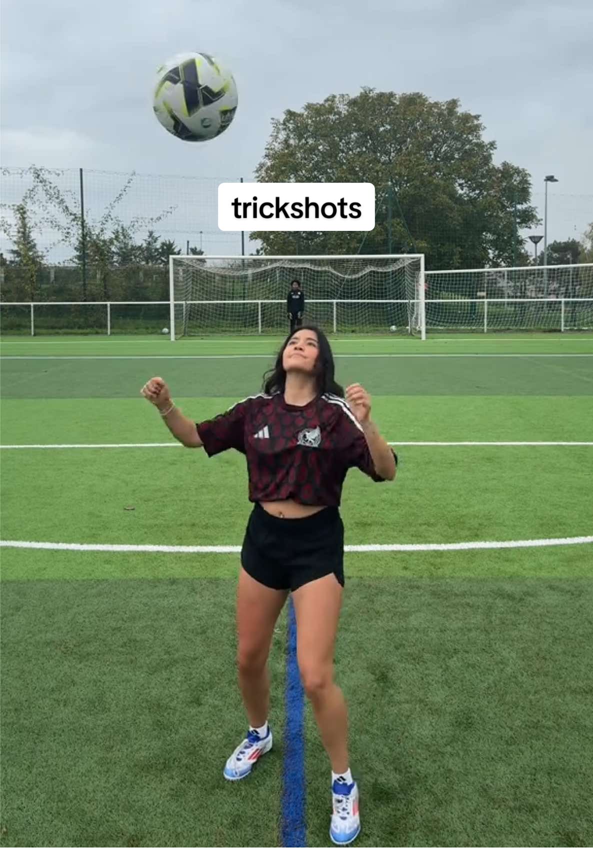 ¿cuál te gusta más? 1, 2 ó 3 🙂‍↕️ #futbol #trickshot #control #football #gol #mercedesroa