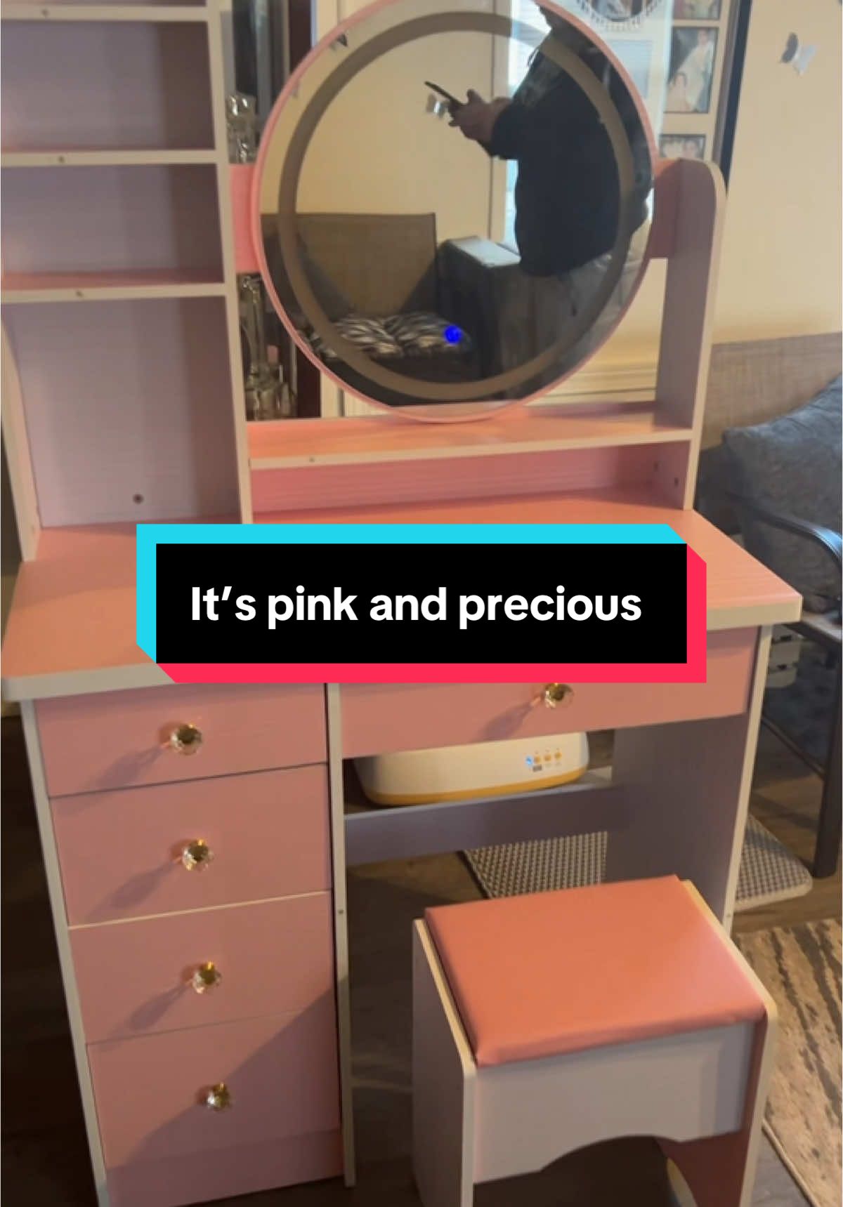 This is seriously so cute. This is solid af tho. Like the top and sides are thick and solid. It is well made. The benches are not my favorite but I get a different chair anyway. #pinkvanity #vanity #lightupmakeupvanity #TikTokShop #TikTokShopFallSale #DealsForYouDays #FallDealsForYou #TiktokShopBlackFriday #TiktokShopCyberMonday #StarCreatorCompetition #TreasureFinds #TiktokMadeMeBuyIt #TTSLevelUp #GiftIdeas #GiftGuide #HolidayHaul 