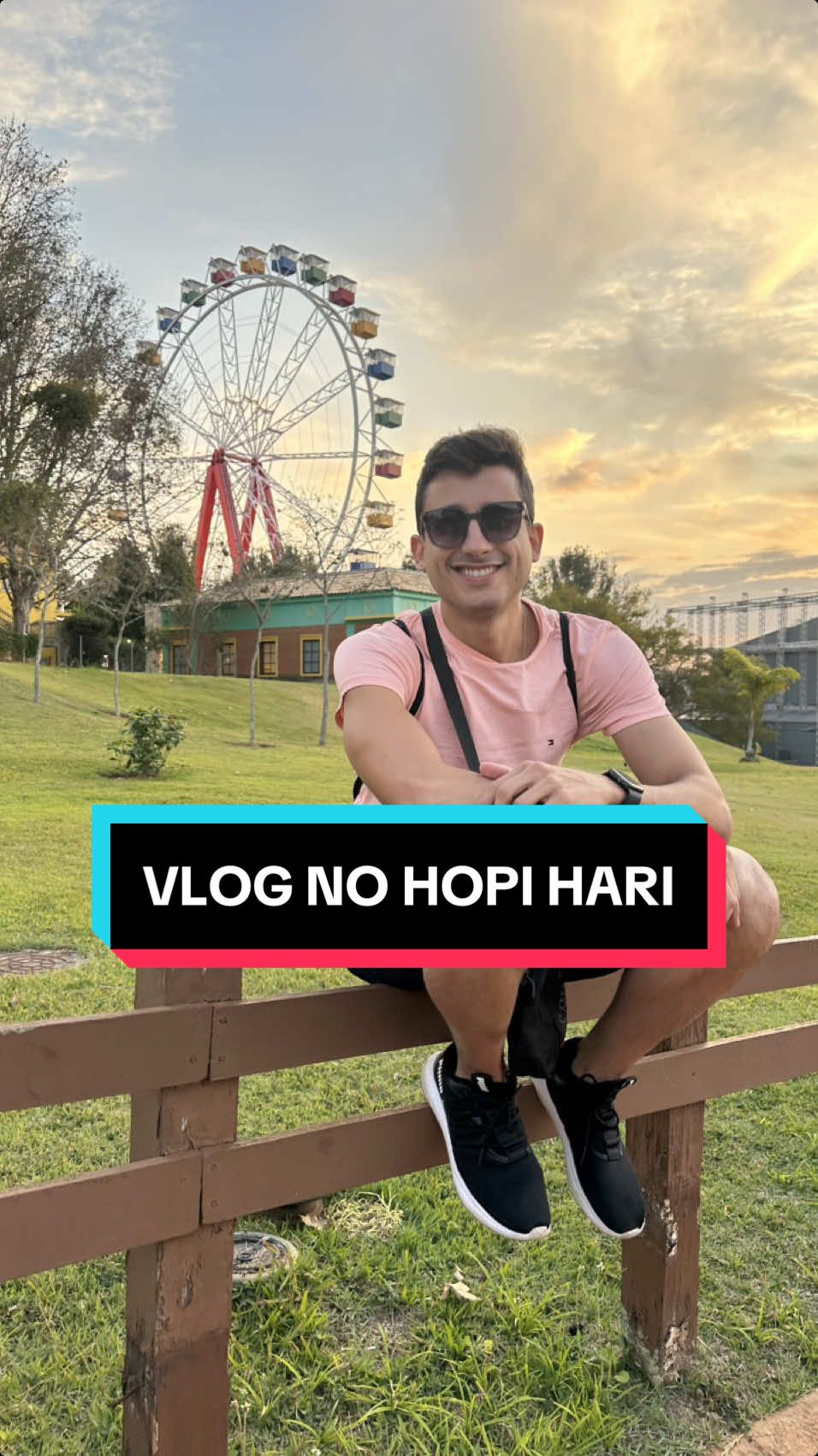 Vlog no Hopi Hari, o maior parque temático de São Paulo! 🎡🎢 Estava com muitas saudades desse parque porque eu ia muito de criança! 🫶🏼 Eu amo a montanha-russa do escuro, a do looping, o Hadikali! Aaaah! Já quero ir de novo! #Vlog #hopihari #parquedediversão 
