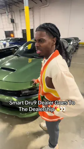 YOU DO THIS FOR A LIVING AND OUTSMARTED THE DEALERSHIP 👀😯 #comedy #dealership #carsalesman #charger 