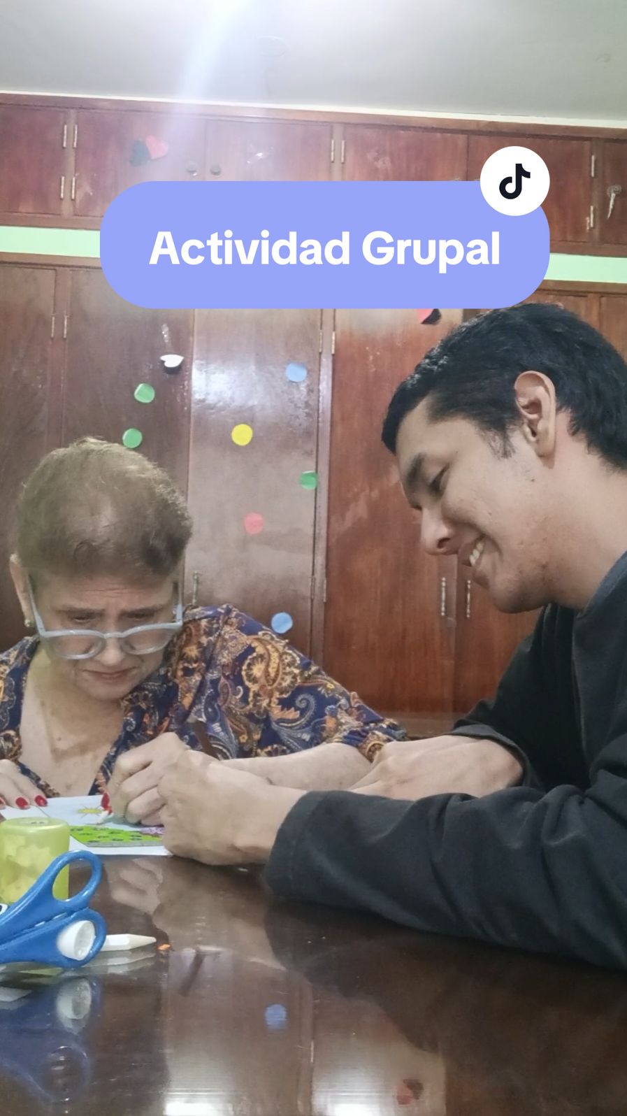 Grupo de Estimulación Cognitiva para Adultos Mayores con Alzheimer  • #saludmental #Alzheimer #EstimulaciónCognitiva #vejez #demencia #adultomayor 