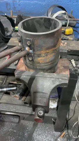 fiz essa ferramenta de instalação pistao     /I made this pistao installation tool #CapCut #machine #torno #fresadora #cnc #usinagem #o #industria #a #metal #mecanizado #mecanica #metalurgica #fresa #machining #metalmecanica #n #lathe #ceramica #cncmachining #ferramentaria #tornearia #mecanizadocnc #metalurgia #tornocnc #machinist  #engenharia #tornomecanico #cncmachine
 •	#soldador #soldadura