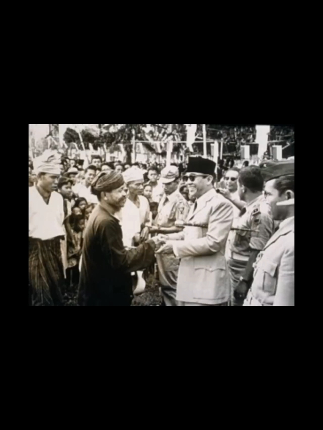 Kisah Soekarno berguru kepada Kuncen Ujung Kulon Banten #sumberreferensi #CeritaberedardimasyarakatdaerahBanten #http://oaseindonesiane...​ #bungkarno 