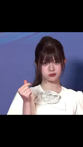 High ponytail with full bangs for MAMA red carpet. SO PRETTY 💖 #ILLIT #minju #parkminju #mama2024 #2024mamaawards 
