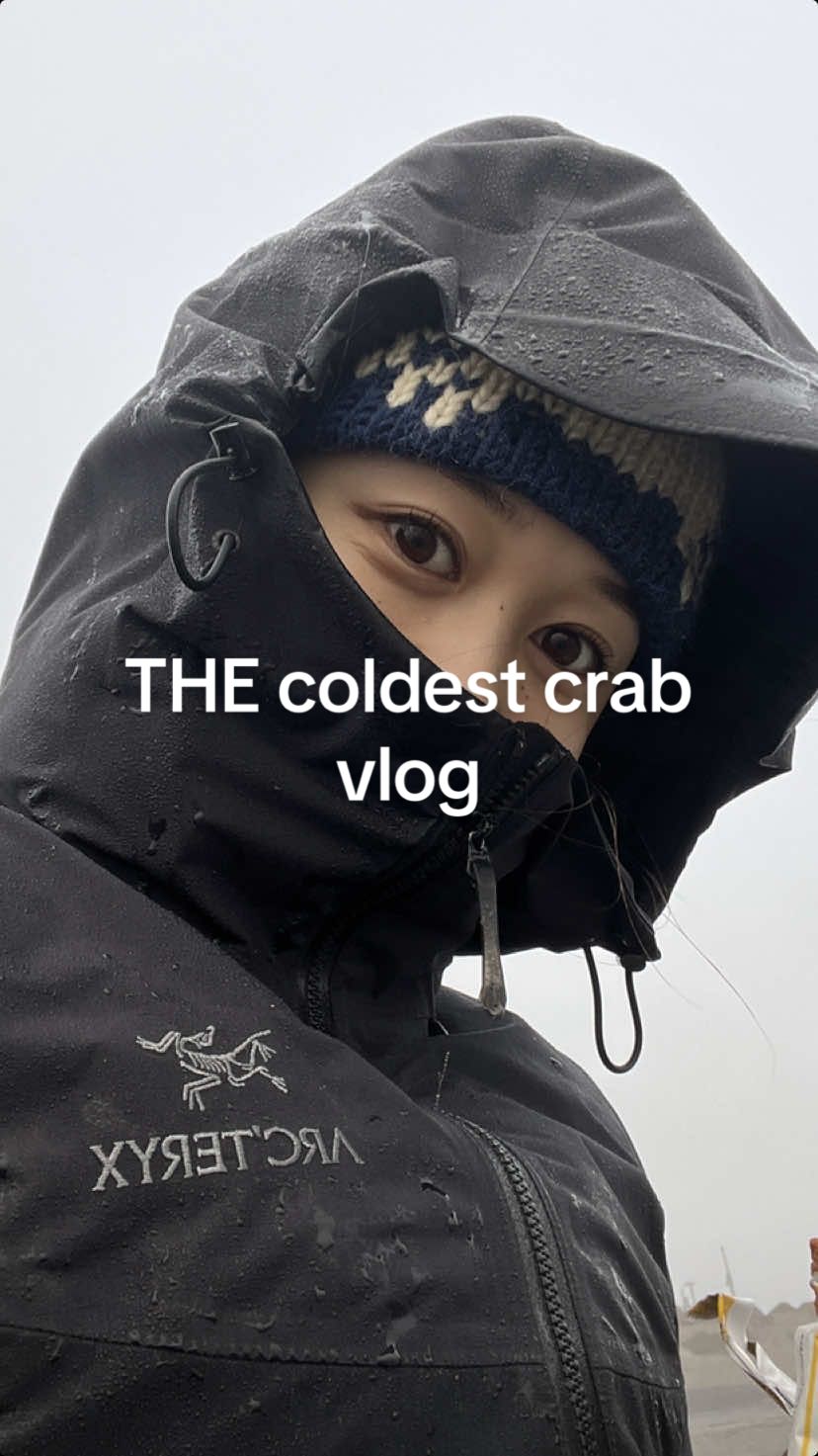 thee coldest crabbing vlog… is it me or this is the coldest winter in a minute😪🦀 