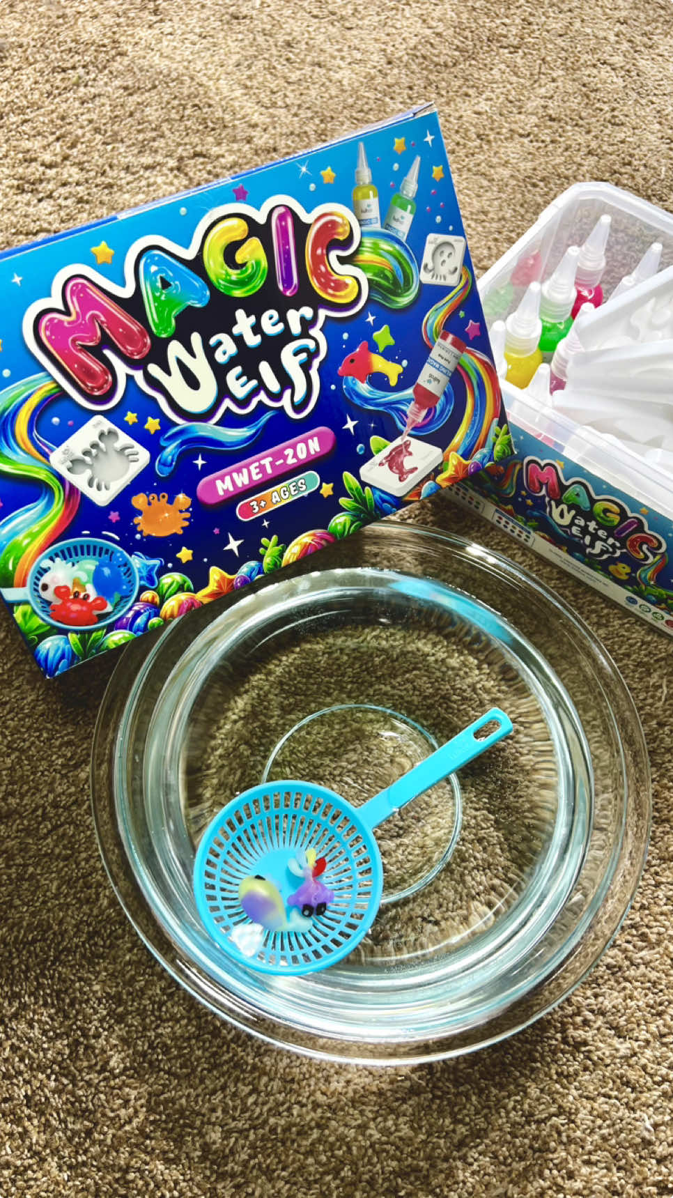 This toy is super neat and will keep the kids off of the tables for hours! #Kiditos #kiditoscreativity #DIY #diyproject #makesquishies #toysforkids #bfcm #treasurefinds #tiktokshopcybermonday #christmasgiftideas #christmasgift #blackfridaydeals #blackfriday #tiktokshopblackfriday #