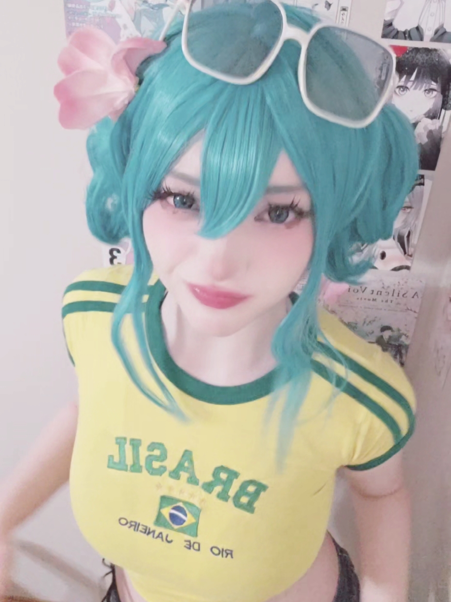 wait! ✋️ also let's not talk about this ever again ok #brazilianmiku #brazilianmikucosplay #miku #mikuhatsune #mikucosplay #mikucosplayer #mikuhatsunecosplay #hatsunemiku #hatsunemikucosplay #hatsunemikucosplayer #vocaloid #mikuvocaloid #vocaloidcosplay #vocaloidcosplayer #pjsk #pjskcolorfulstage #pjskcosplay #pjskcolorfulstagecosplay #projectsekai #projectsekaicolorfulstage #projectsekaicosplay #cosplay #cosplayer #cosplaygirl #cosplayersoftiktok #animecosplay