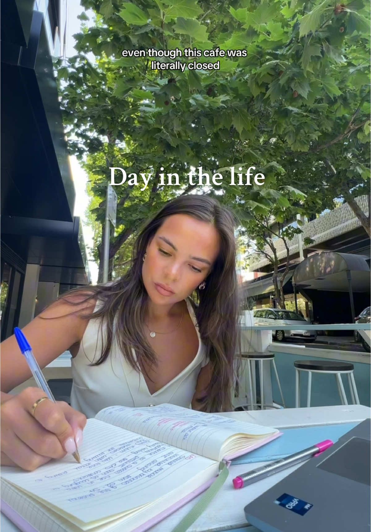 Spend a working day with me👩🏽‍💻 #livingabroad 