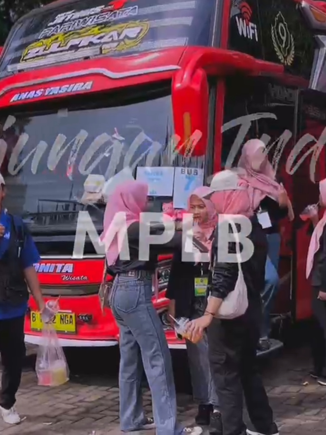 KUNJUNGAN INDUSTRI MPLB  ITB, CIKOLE,GAA  JURUSAN MPLB 🧕🥰🥰🥰🥰 #mplbstory #citranegara #cnmantap #fypシ゚viral #videoviral #Ppdb #kurikulummerdeka #kurikulummerdekabelajar #videoviral #smkcitranegara #fyp #anaksekolah #schoollife #ayodaftar #joinus #letscome #ppdbsekolah #sekolahterbaik #adiwiyata #sekolahramahanak #anakperkantoran #maribergabung #sekolahdepok #depokviral #infodepok #praktek #office #officelife #student #fypyoupage #foryoupage❤️❤️ #moment #treanding #tiktoktrending #bestvideo #memories #jurusanMPLB #serunyabelajar #tipskerja #karyawan #yukcaritau #pkl #bantufollow #ilmubermanfaat