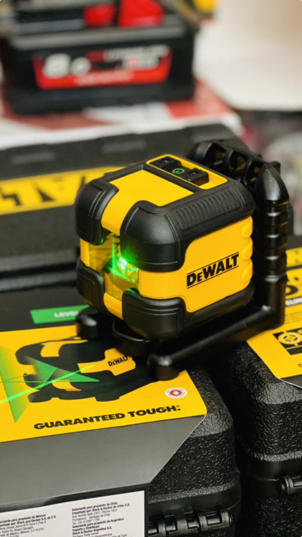 Máy laser 2 tia xanh đến từ Dewatl #Dw08802cg #hoangtuandienmay #xuhuongtiktok2024 #dewalt #makitatools 