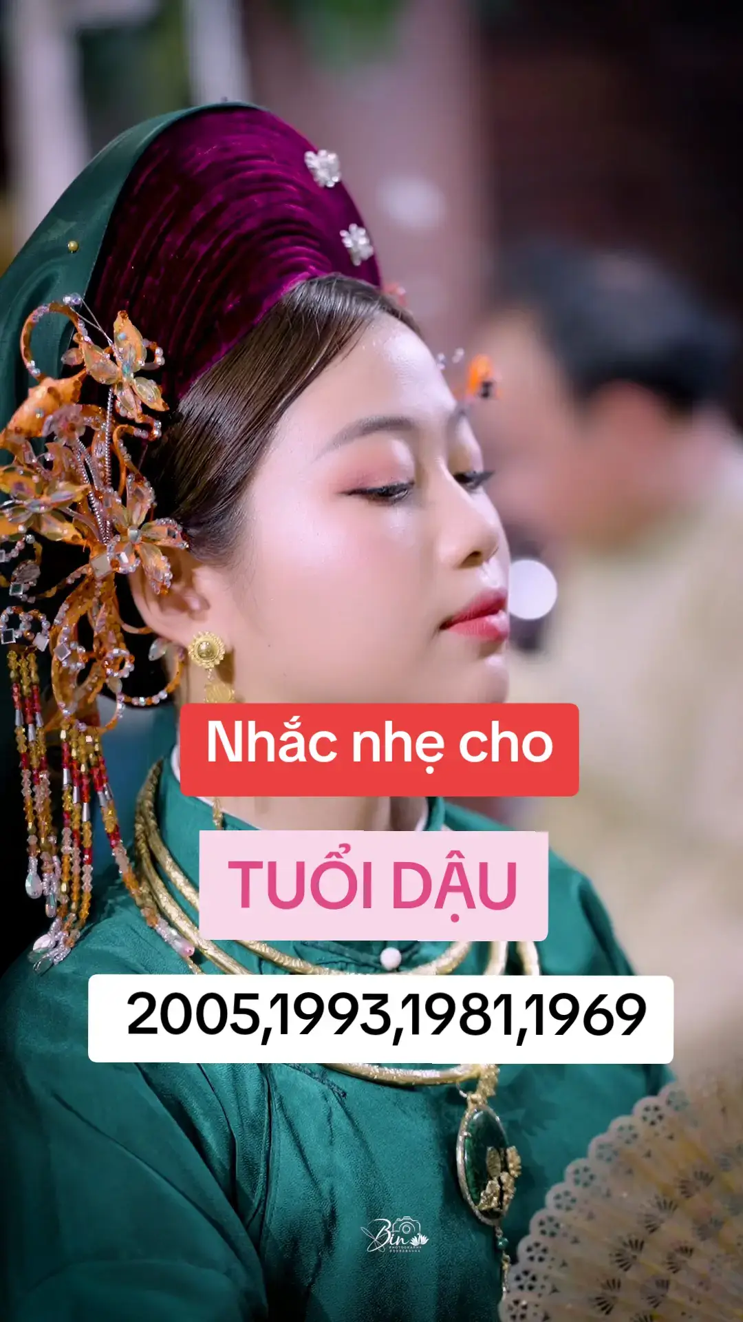 Dậu hãy nắm lấy cơ hội này để đi lên đón đầu cơ hội nhé. Lá con giáp và vòng trầm em để trong phần trưng bày mn vào thỉnh nha. Em gia trì xin lộc đầy đủ mn an tâm nha. #tamlinh #nguyenphuonganh #tuvi #vancuaban #tamlinhhuyenbi #viral #kieuphuong #thayboisoma #huonghoakieuphuong #phongthuy #phongthuytamlinh #vanhan 