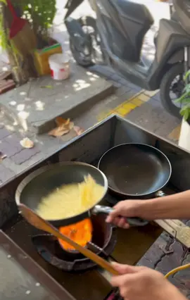 Ăn cơm tỏi 15k để tiền đón ttết 2025 nha #savutruong #comchiengiaphuc #tiktok #vungtau 