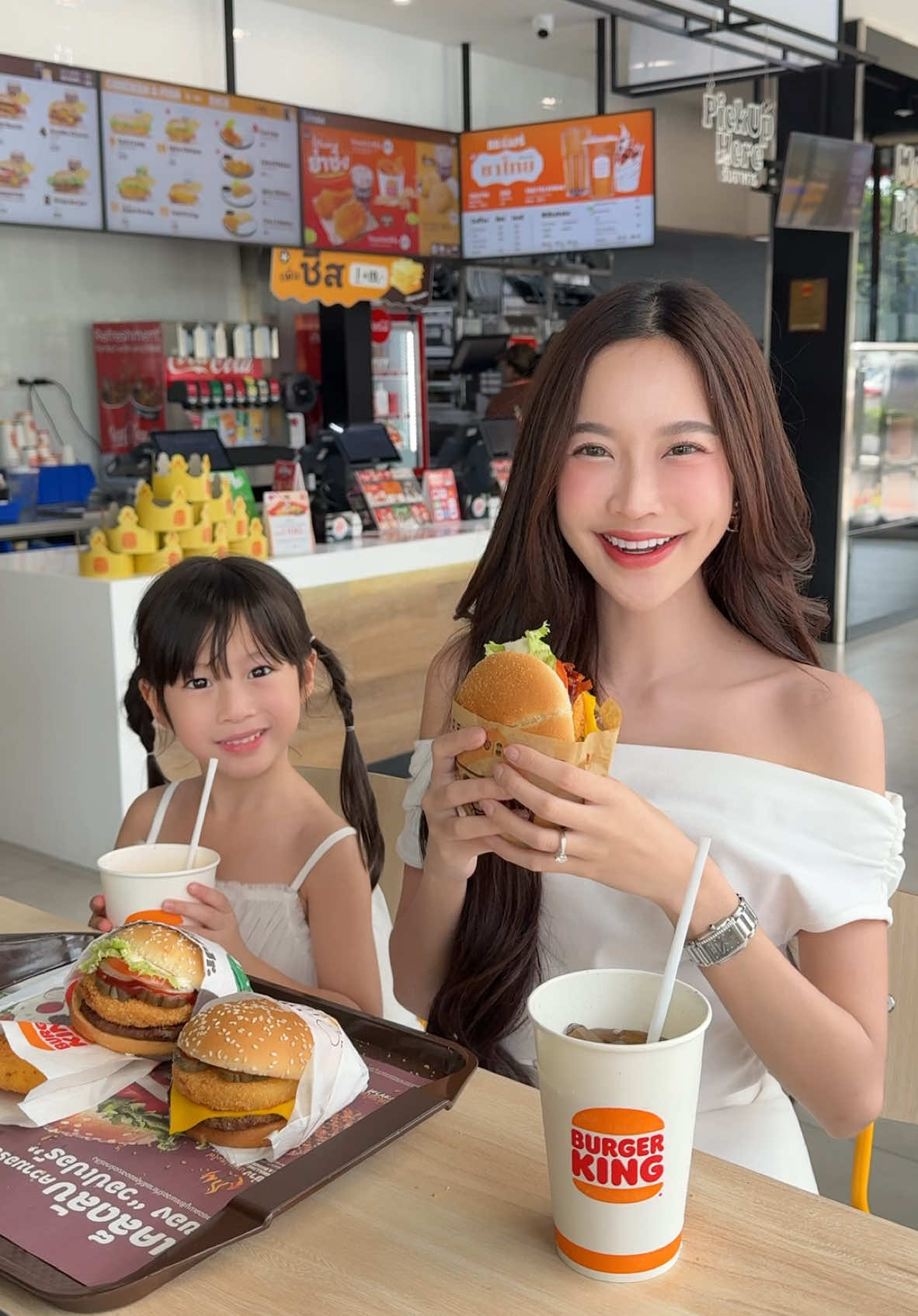 เริ่มแล้ววว เมนูชีสยึดดดดด 🧀 ที่สายชีสไม่ควรพลาด !!! Burger King เค้าจัดมาให้ถึง 9 เมนู รีบไปอีทด่วน #BurgerKingTH #เบอร์เกอร์คิงยืนหนึ่งเรื่องคุณภาพ