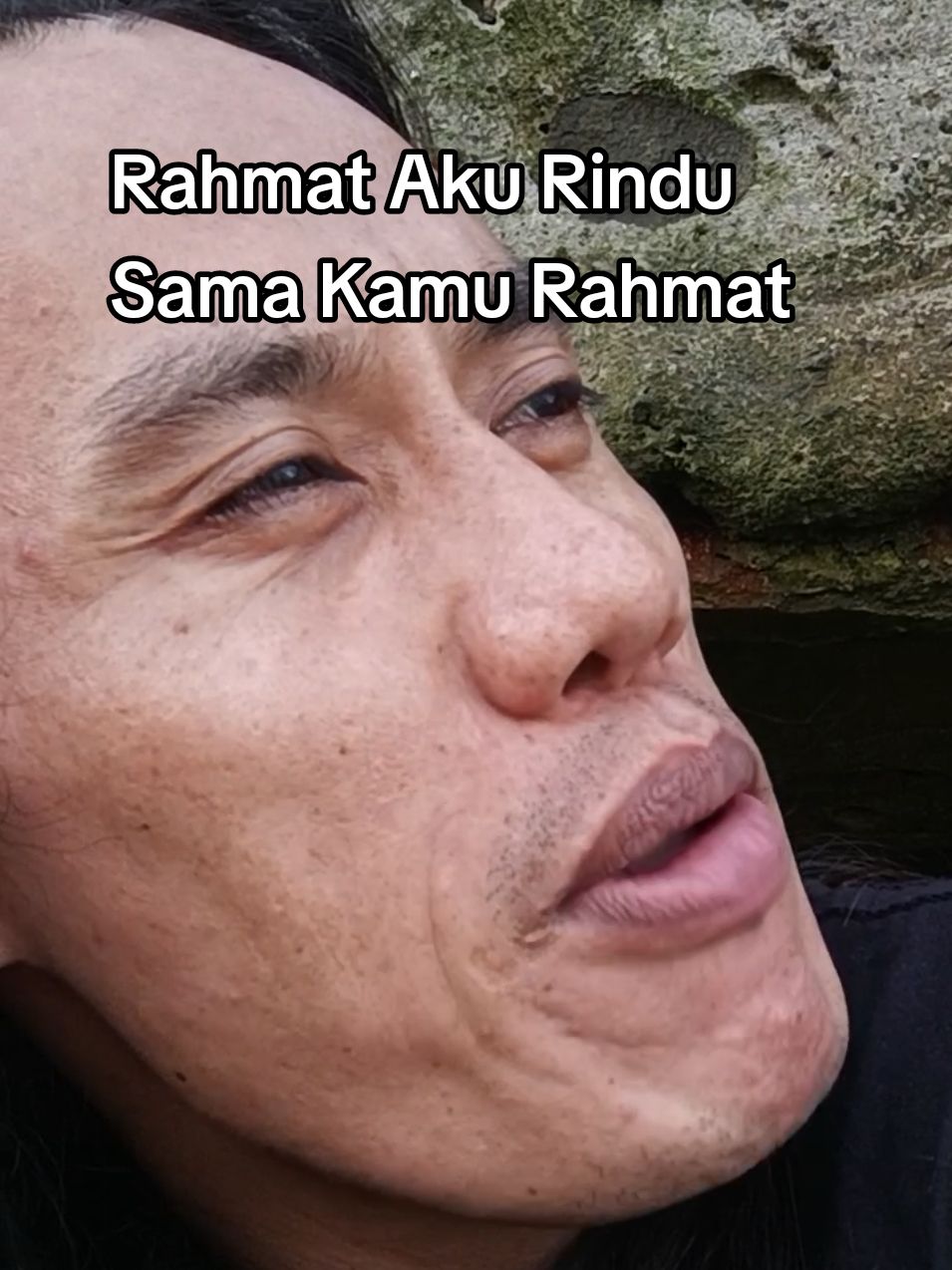 Rahmat Aku rindu sama kamu rahmat#gadisdesa #namecalling #kontenrequeasansebutnama #Entertaintment #comedikocak #funnycomedian #komeditiktok #viraltiktok #videoreels 