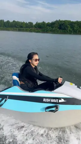 RUSH WAVE  BOAT，Two-seater, flexible operation #rushwave  #Surfing #kartboat #rushwaveboat