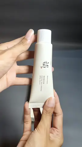 Skincare dari Korea mah asli ga kaleng-kaleng dong pastinya. Yuk buruan mumpung lagi diskon 😍 #beautyofjoseon #sunscreen #sunscreenkorea #skincarekorea #koreanskincare #sunblock 