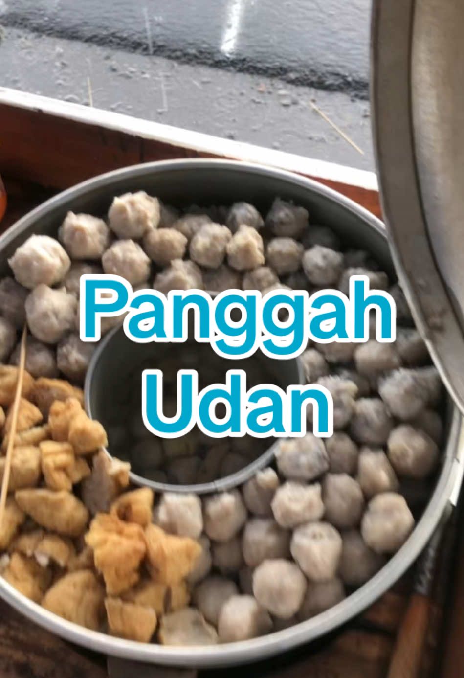 Pasrah marang gusti kang andum rezeki. #hujan #hujan🌧️ #baksokuahsimail #ngertidewekanrasane 