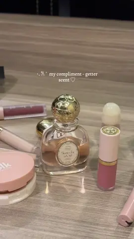 I got my number one ☝🏻#perfume #scents #luckybeauty #luckypotion #scentoftheday #storiesforagirl #fragrance 