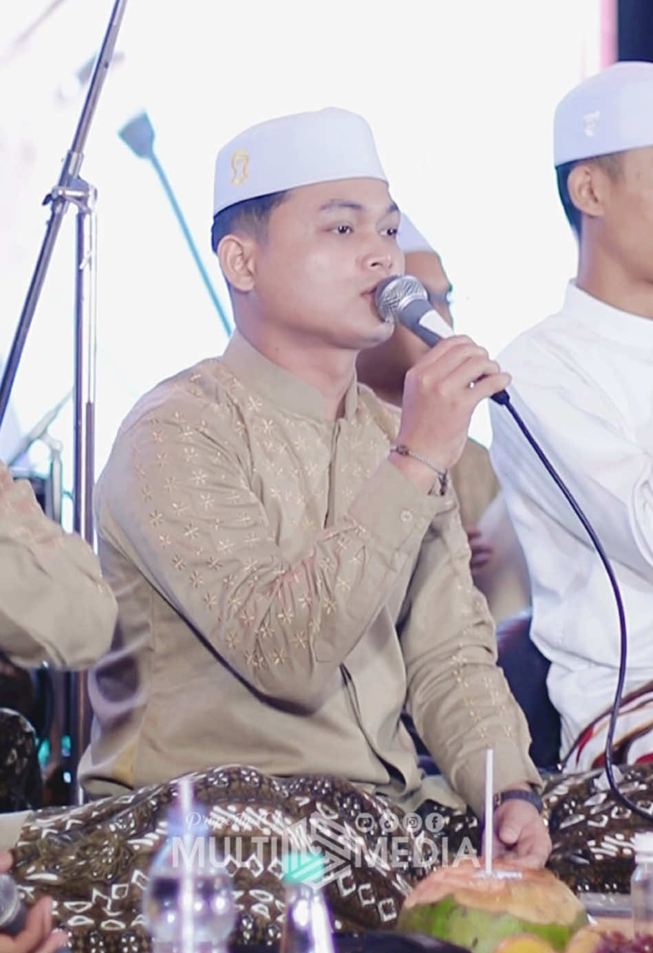 ILAHANA || Majelis Gandrung Nabi  📍Mojotengah Wonosobo #gandrungnabi #majelisgandrungnabi #fyp #ilahana #darbuka #fypシ゚ #sholawat #sholawatan_yuk #sholawatan #sholawatviral #viraltiktok #viralvideo #viral #trendingsound #trendingvideos #trendiing #terbaru 