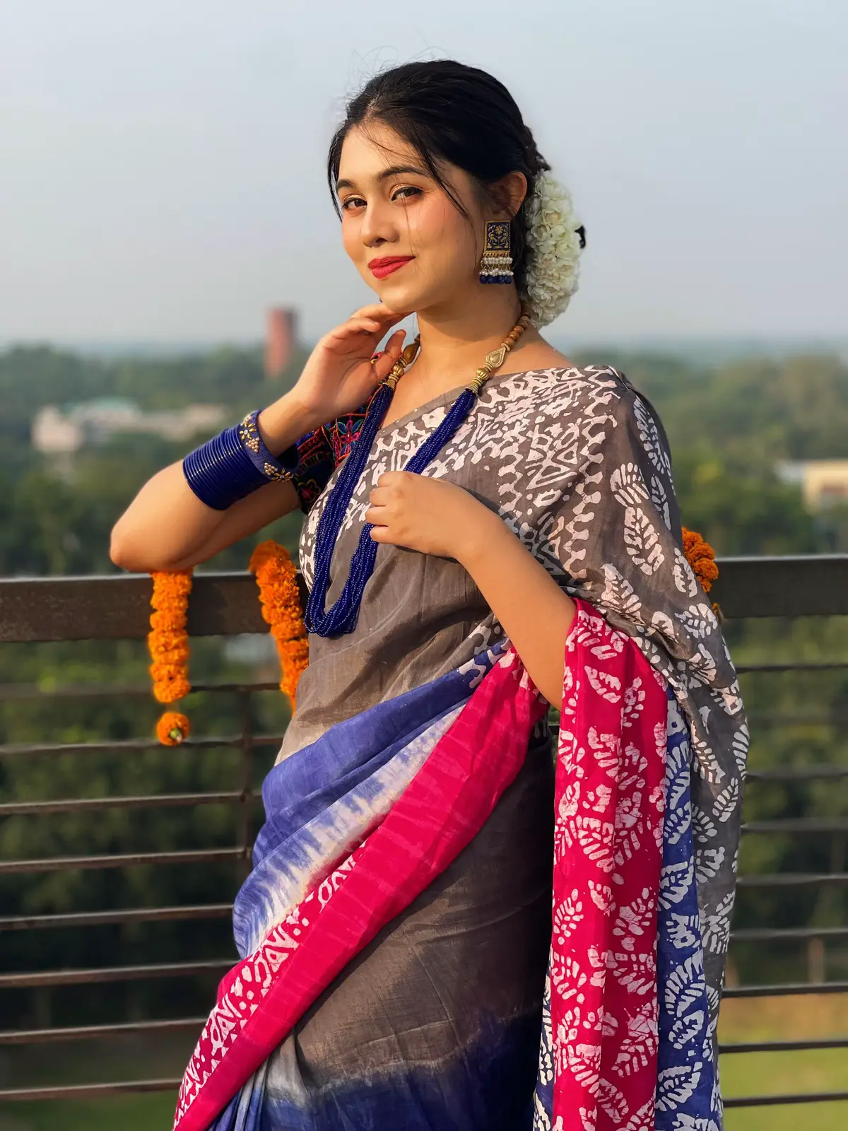 saree : @Choturango marketplaces 