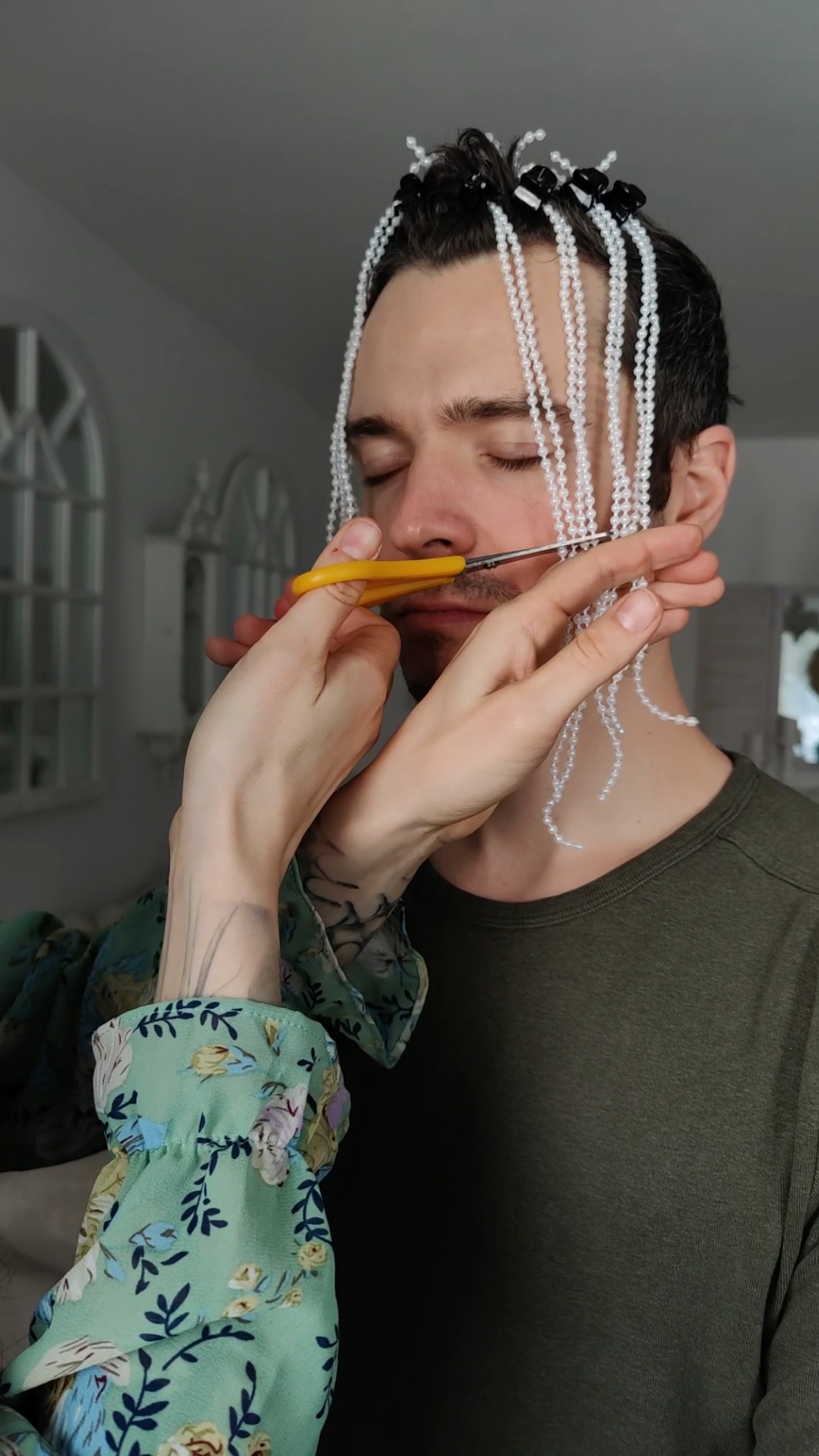 His pearl hair gets a new haircut #asmr #femaleasmr #haircut #hairstyle #asmrroleplay #pearls #hairtok 