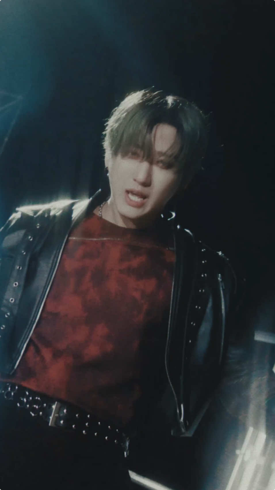 Stray Kids JAPAN 2nd Album『GIANT』 「GIANT」 MV Shorts (Changbin ver.) #StrayKids #スキズ #Changbin #チャンビン #スキズ_2nd_Album #JAPAN_2nd_Album #SKZ_GIANT