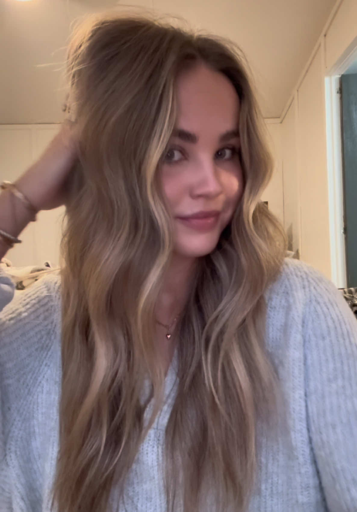 the secret to my hair routine🤭🫶🏻 linked in my showcase!!! #hairroutine #washroutine 