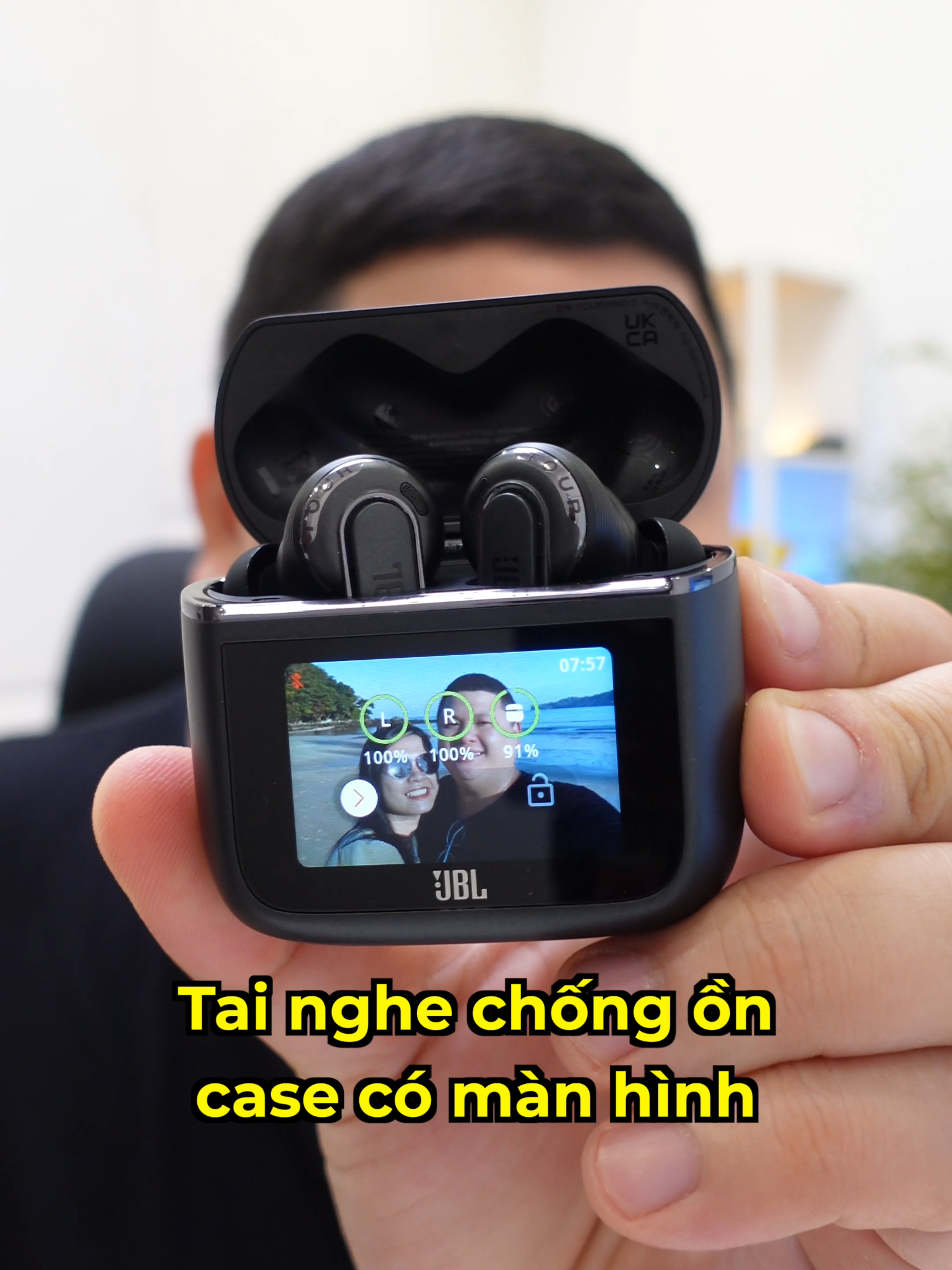 Tai nghe chống ồn tốt, có case màn hình, không rẻ nhưng xài đã: JBL Tour Pro 3 #LearnOnTikTok #ThanhCongNghe