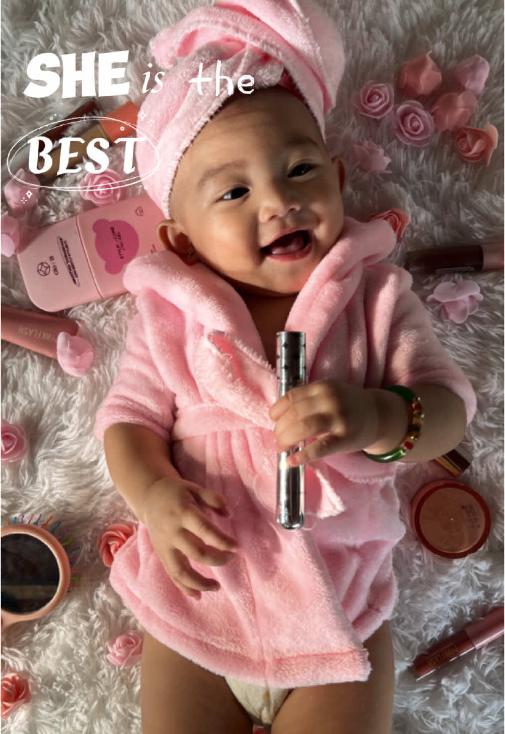 Baby bathrobe #affiliatemarketing #newaffiliate #milestone #babymilestones #photoideas #pink #baby #babytiktok #tiktokviral #fyp #newaffiliatetiktok #tiktokfinds #trending 