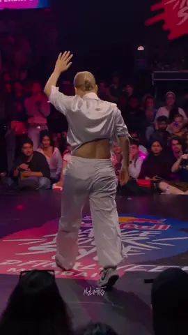 Waackxxxy - Judge Showcase ✨🤩  #nolimits #justdance #waackxxxy #waacking #redbulldanceyourstyle #redbull #waackingdance #judgeshowcase #judge #yourhouseiswaack #viral #viralvideo 