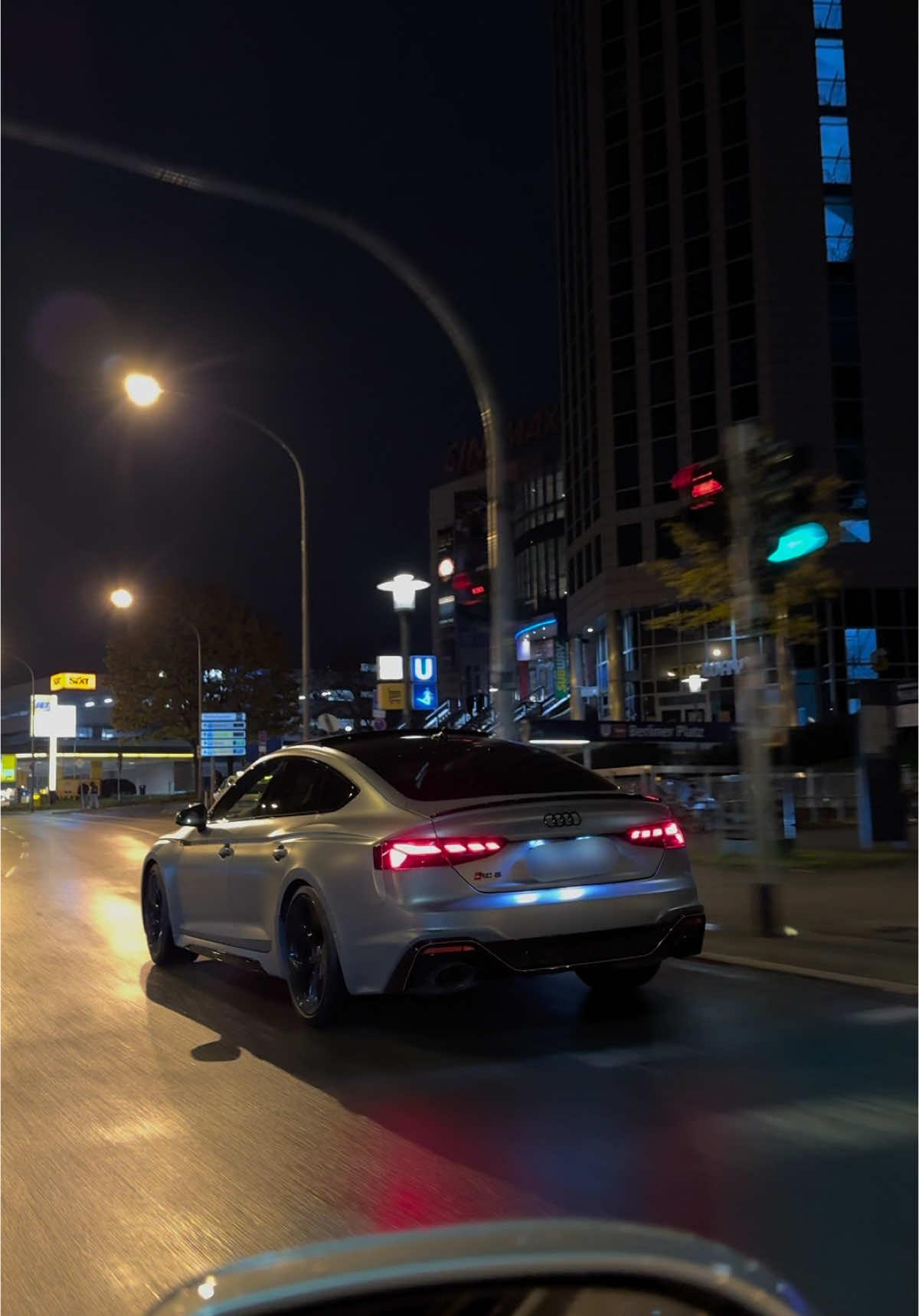 night drive >> #fyp #fyy #rs #audirs #rs5 #audi #viral #carsoftiktok #balkan #🇭🇷🇧🇦 