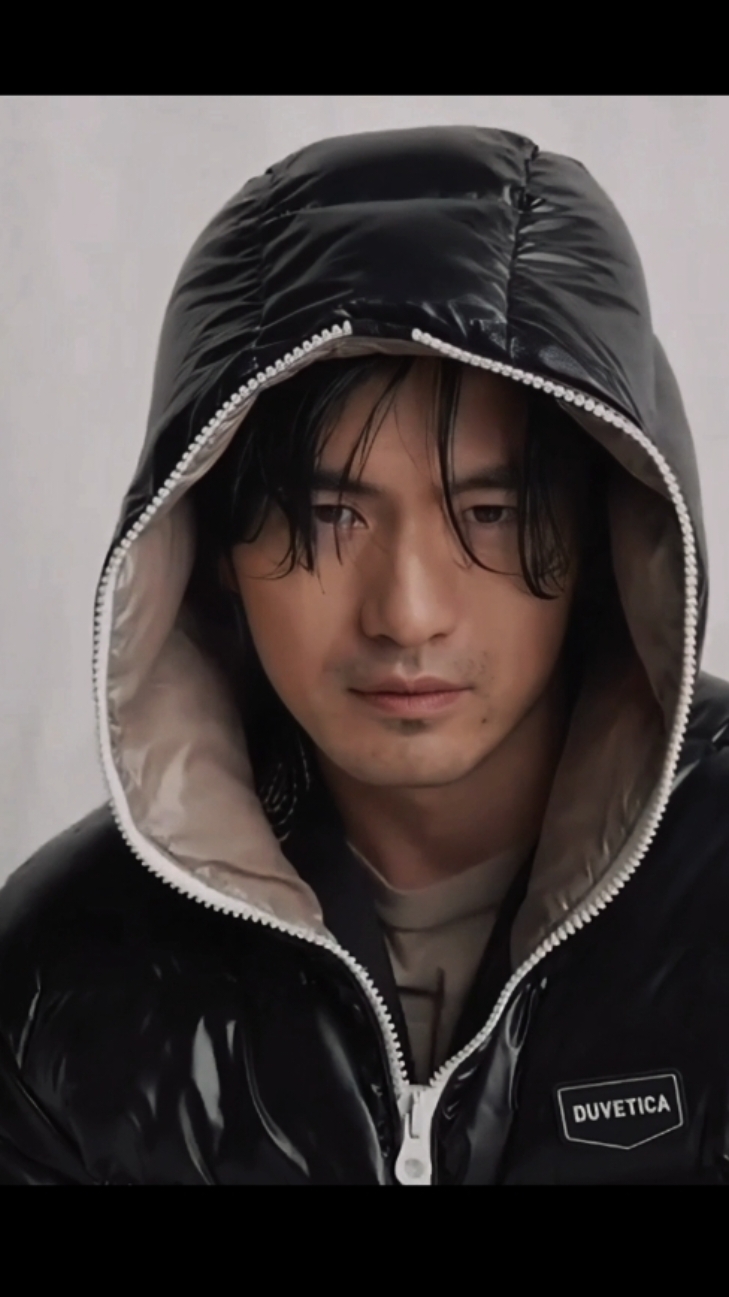 HE'S SO GOOD LOOKING THAT I THINK I'M GOING TO FAINT #leejinwook #leejinuk #kdrama #koreanactor #foryour #fyp 