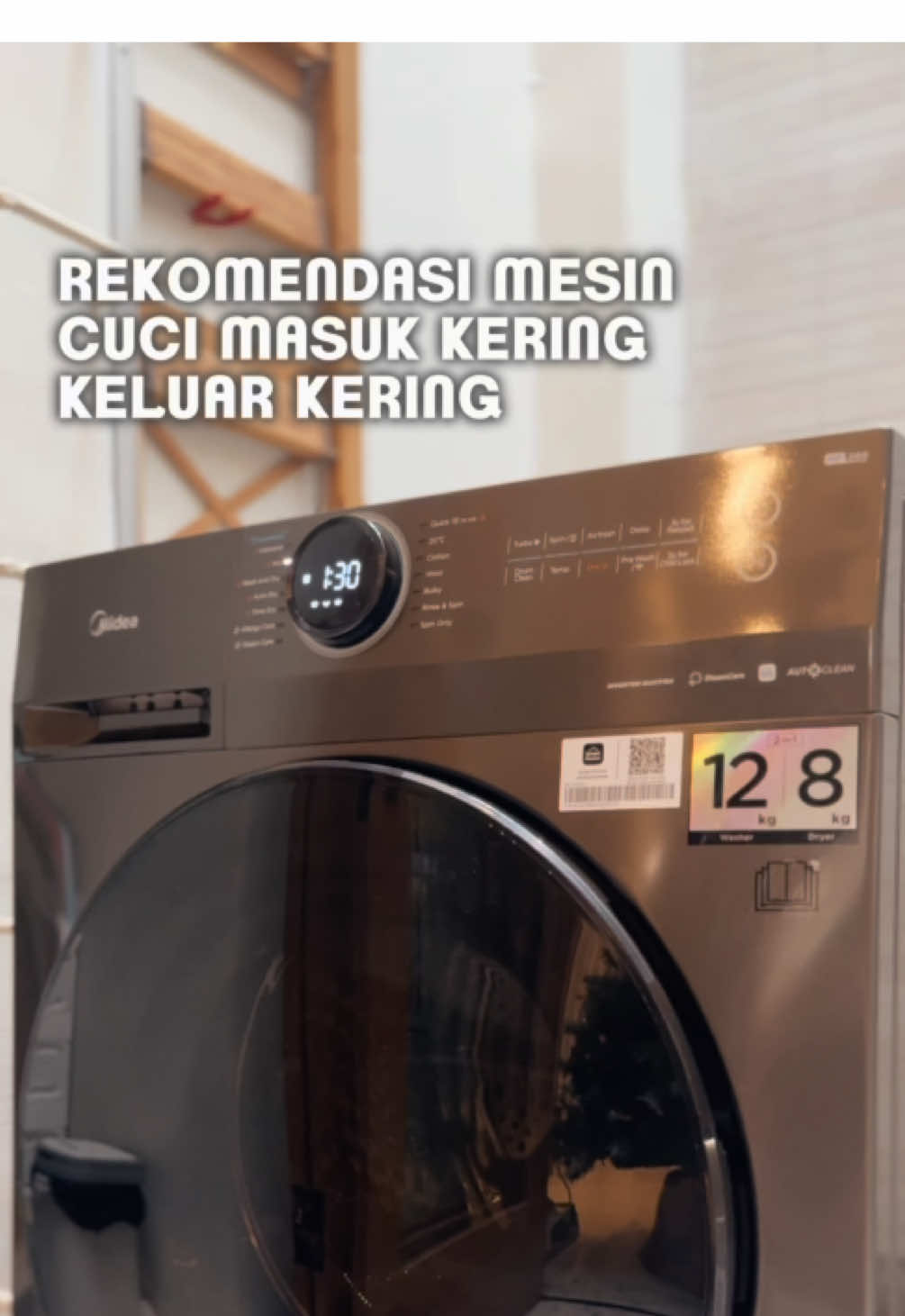 Mesin cuci 2in1 sekaligus dryer bener2 kepake kalo lagi musim hujan gini guys 🥹 trus punya Midea ini kapasitasnya cukup gede yah, 12kg cuci, 8kg pengeringan. Udah gitu anti kecolongan bukren yg usil, krn semua bisa dipantau di MSmartHome, milenial bukan?!  #MideaLifestyle #MideaIndonesia @Midea Indonesia 