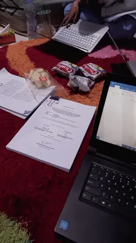 ngerjain revisian bareng teman itu sangat menyenangkan #smt #7 #akhir #skripsi #proposal #kesehatan #keperawatan #revisi 