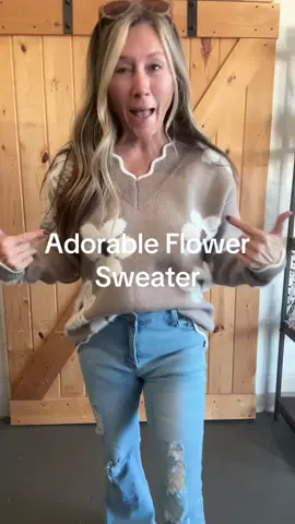 Perfect for the holidays🤎 #falldealsforyou #tiktokshopblackfriday #tiktokshopcybermonday #tiktokshopholidaydeals #fyp #christmas #thanksgiving #sweater #sweaterweather 