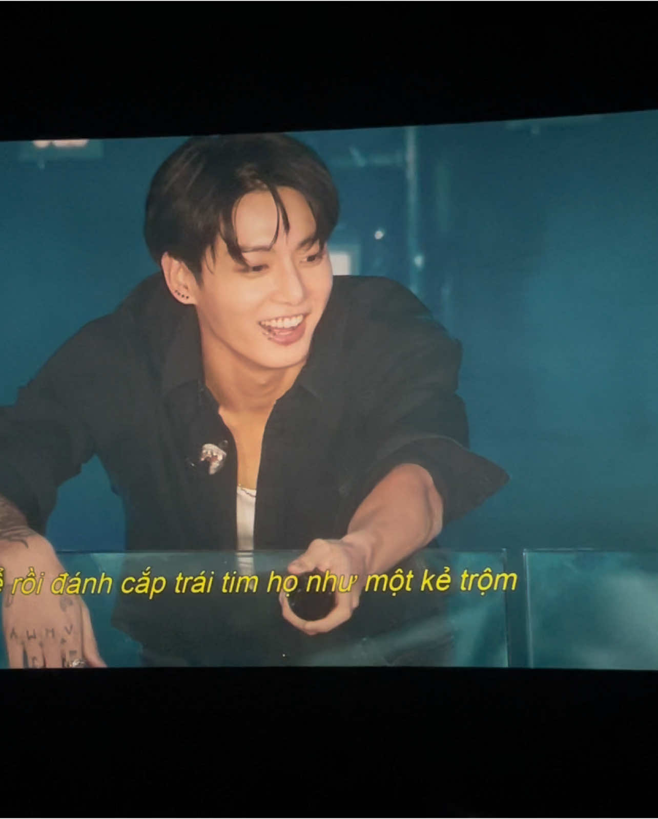 Jungkook live at TSX, Times Squar Jungkook: I am still #JK #taotau #fpyシ #goldenjungkook #jungkookiamstill 