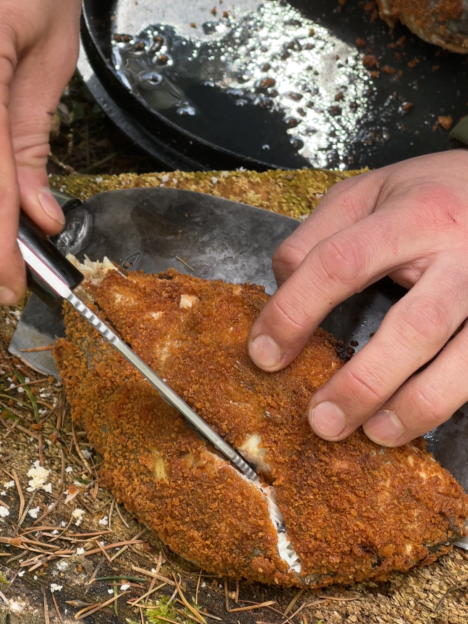 When dinner starts with a slice of precision. 🐟🔪 #fish #knive #asmr #firekitchen