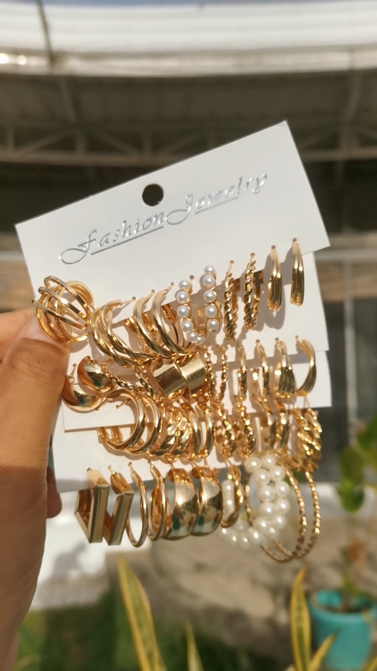 24 pairs of earrings for only 180! ang sulit na 🥰 Hypoallergenic  #earrings #goldearrings  #earringsset #hypoallergenicjewelry 