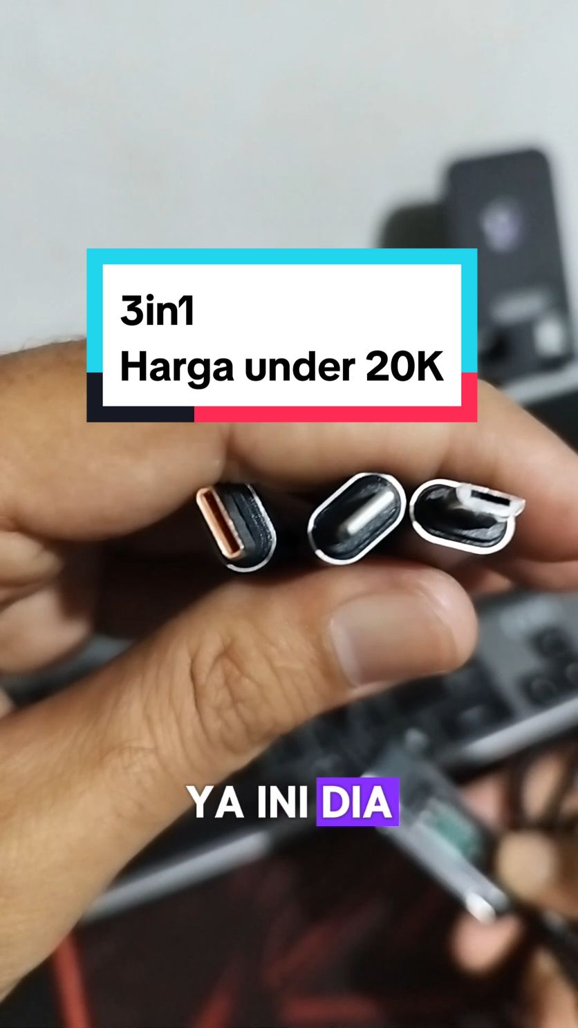 Yang suka rempong bawa kabel data banyak gara punya hp yang beda type, sekarang sudah ga perlu ribet lagi, karena ada kabel data yang punya 3 output type pengecasan sekaligus. Harga dibawah 20k saja. Yng mau, langsung gercepin #kabel3in1 #kabeldataiphone #kabeliphone #kabelmicrousb 