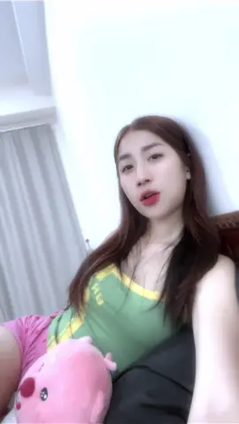 ចង់ប៉ះអី?