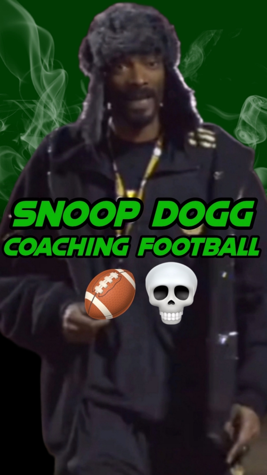 Snoop Dogg Coaching Football 🏈💀 #snoopdogg #snoopdoggydogg #snoopdoggedits #hiphop #raptok #viral #fyp 