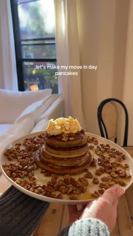 The easiest pancakes to make when you have no time to cook! Bonus points for having protein in them 🍌 @DoorDash #DoorDashPartner #EasyPancakes #GlutenFreeBreakfast 