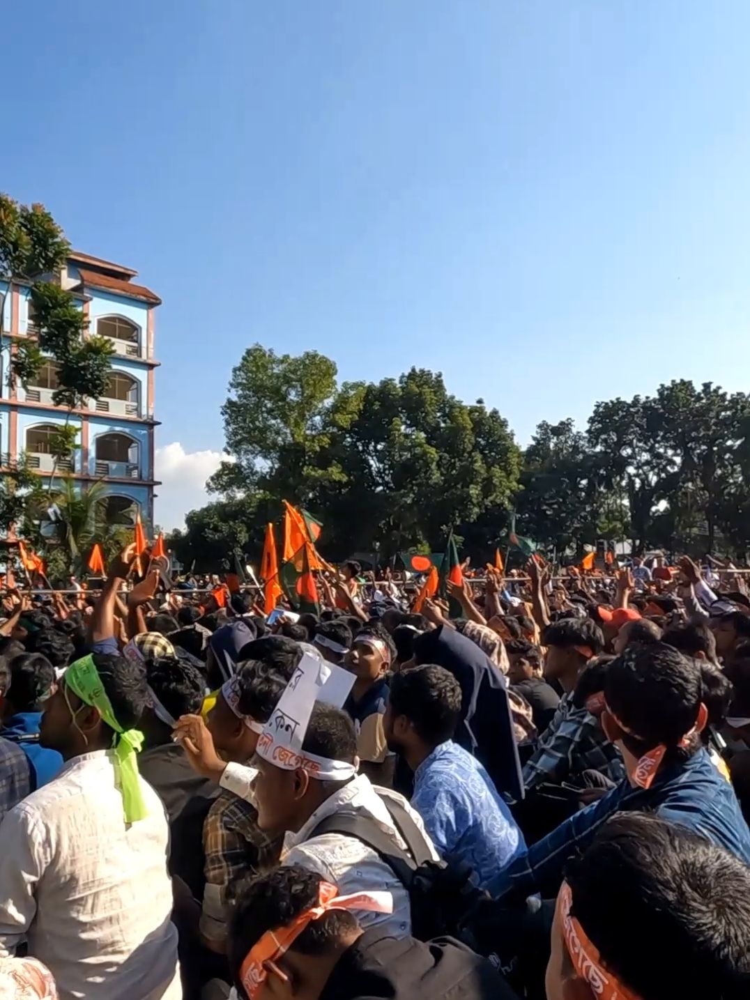 গাড়ি বন্ধ করলেন,থাকার হোটেল কেড়ে নিলেন,জায়গা পরিবর্তন করলেন,পথে পথে বাধা দিলেন,আহত পর্যন্ত করলেন তাতে কি পবিত্র ধ্বনি আটকানো গেলো!স্বয়ং সৃষ্টিকর্তার সামনে আপনারা তুচ্ছ! জয় শ্রী রাম✊🏻 জয় মা ভবানী❤️‍🩹 হর হর মহাদেব🔱 #foryoupage #জয়শ্রীরাম 