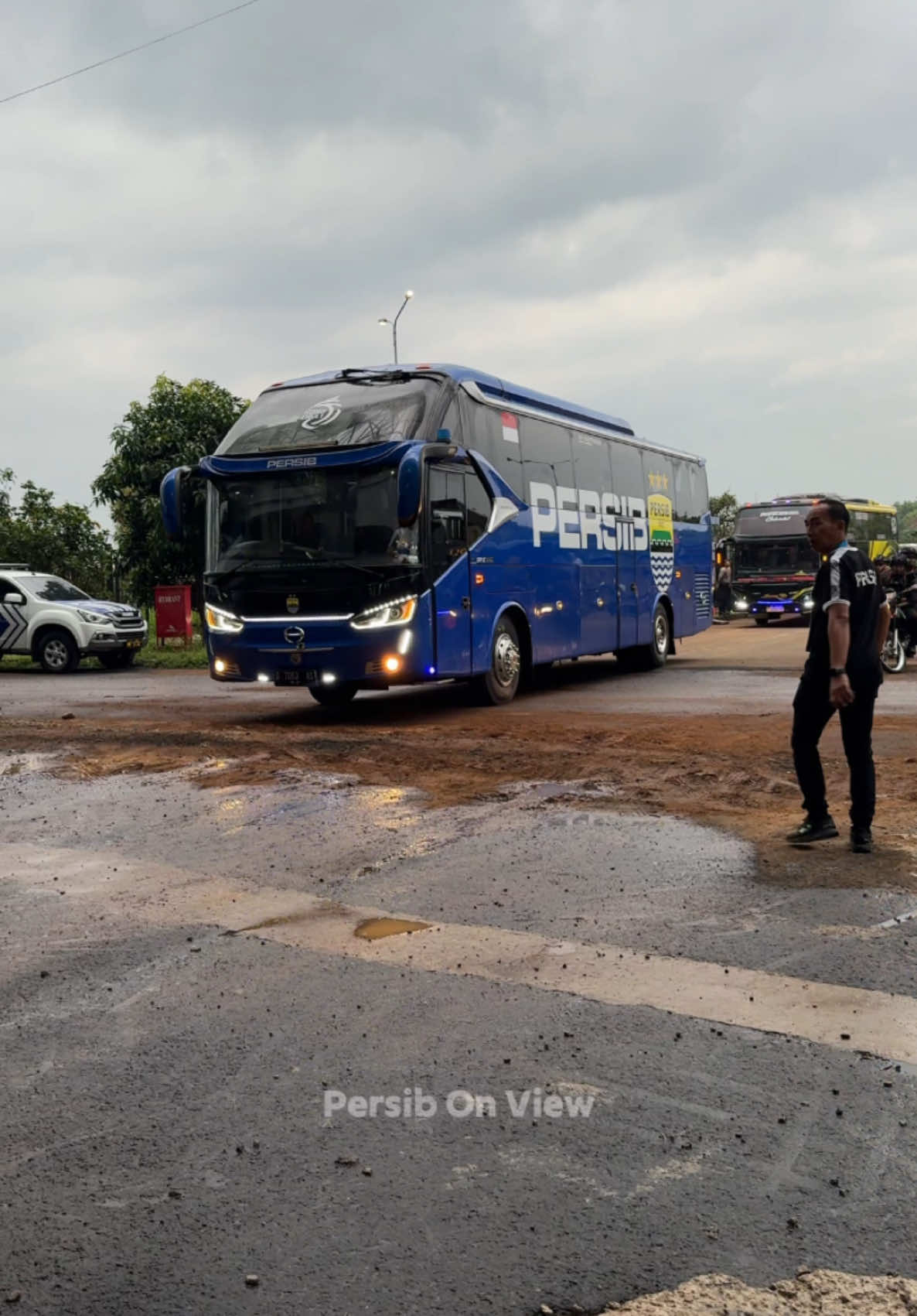 Kedatangan skuad Persib di stadion GBLA jelang laga melawan Borneo Fc Samarinda #persib #persibday #persibbandung 