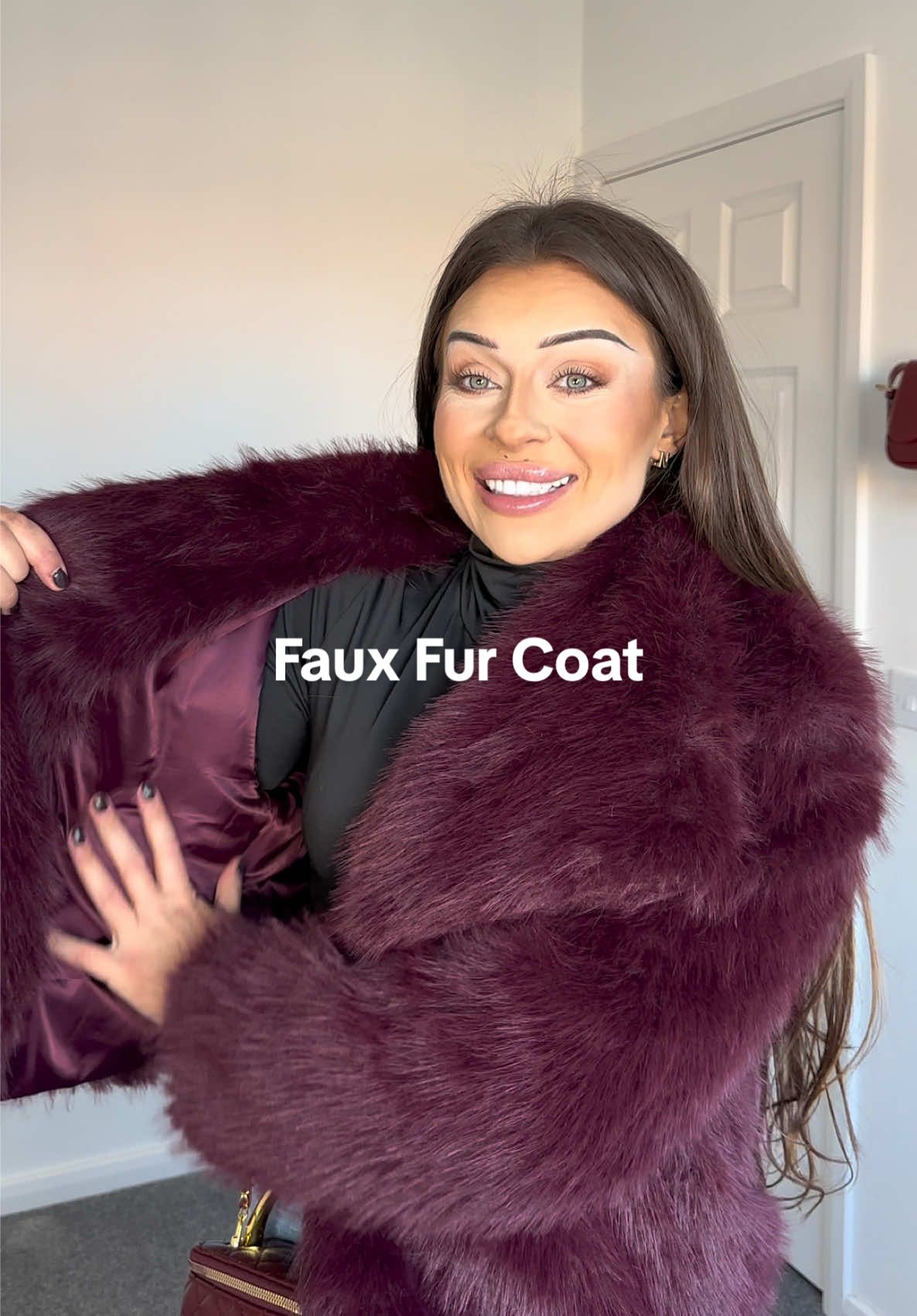 ‼️How is this faux fur coat £30‼️ the quality is unmatched #fauxfurcoat #coat #fauxfur #tiktokmademebuyit #blackfridaysale 